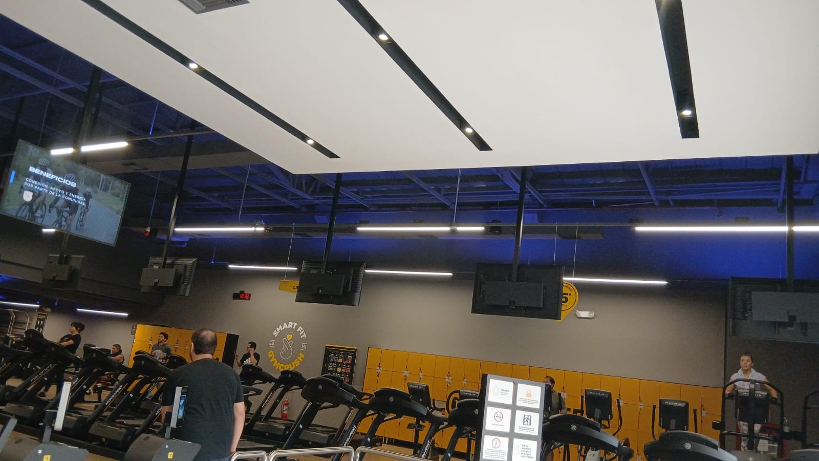 Pantalla LED en Circuito Smart Fit (2)