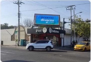 Pantalla LED en Av. Flavio Reyes, Manta