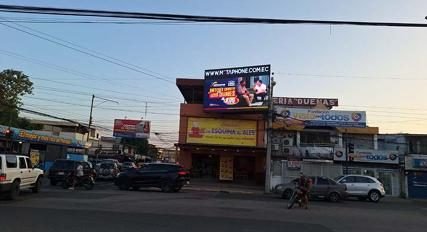 Pantalla LED en Av. Manabí y Av. América, Portoviejo